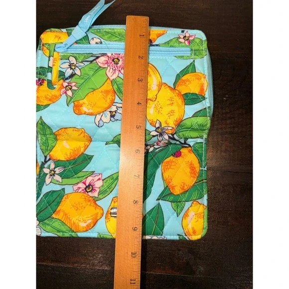 NWOT Vera Bradley Zip‎ Around Wallet Clutch Lemons Grove Floral Print Light Blue - Picture 2 of 7